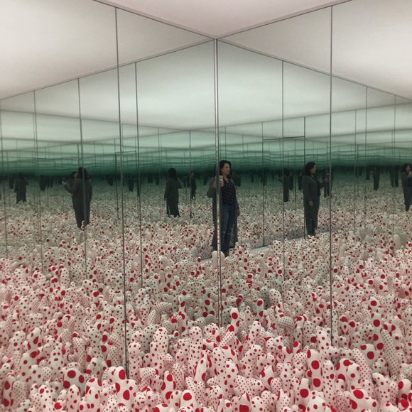 Meet your Posher, Karoline - Picture 2 of 2